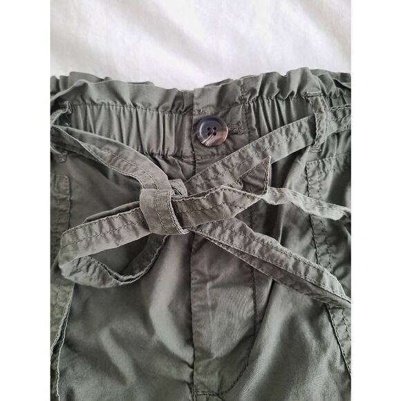 Lou & Grey Paperbag Utility Drawstring Shorts‎ Women's Small Green Pleated Front - Picture 3 of 6